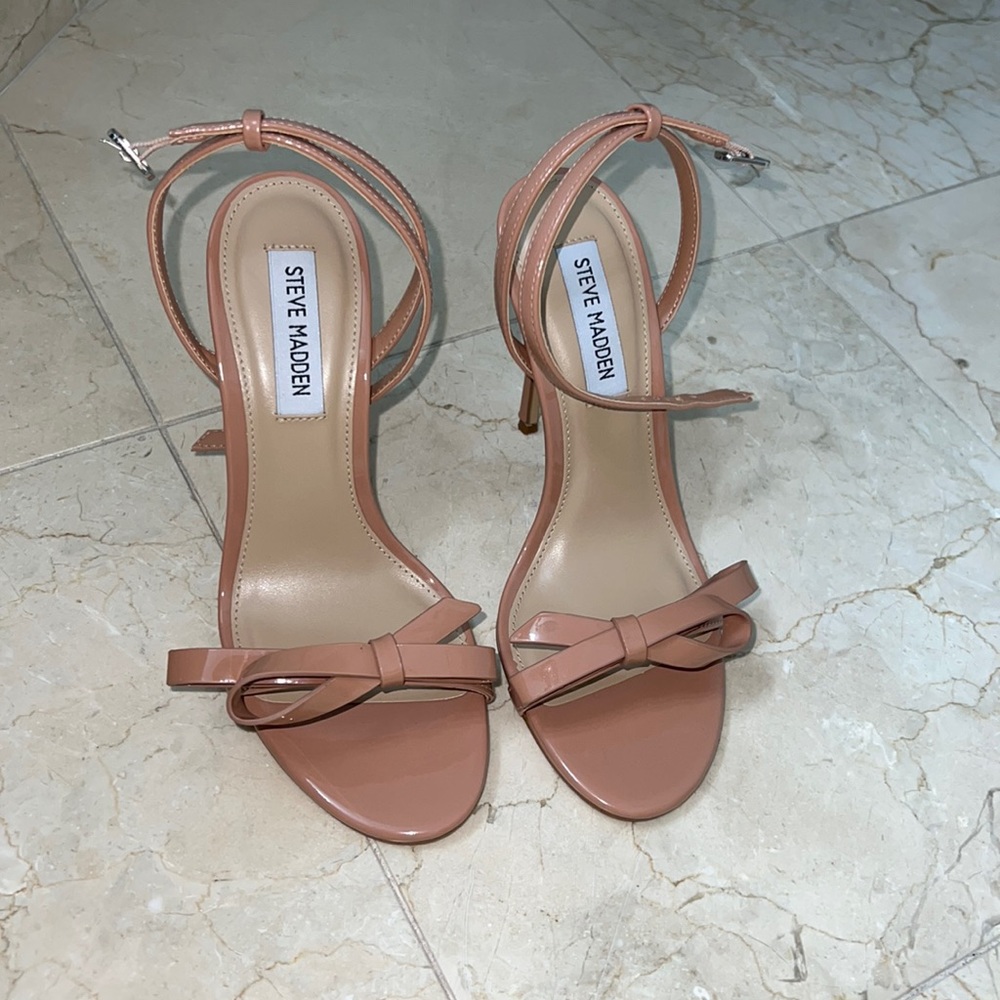 NEW - Steve Madden heels